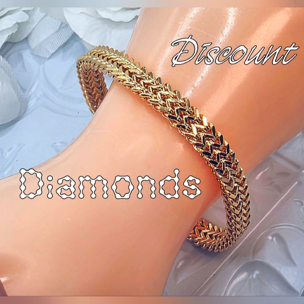 Stunning Hand Made Bracelet in 18K Gold on Stainless Steel